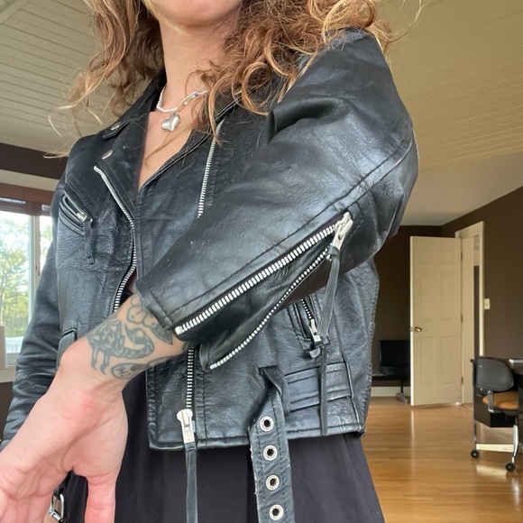 5 HEADS Black Leather Cropped Jacket - Picture 12 of 16